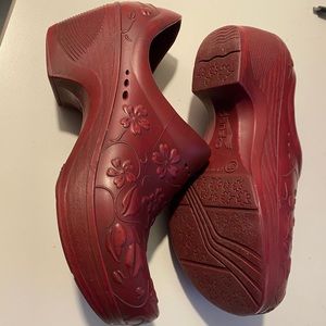 Dansko Pixie Burgundy Floral Embossed Rubber Clog